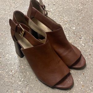 Nine West block heel open toe sandal brown sz 9.5